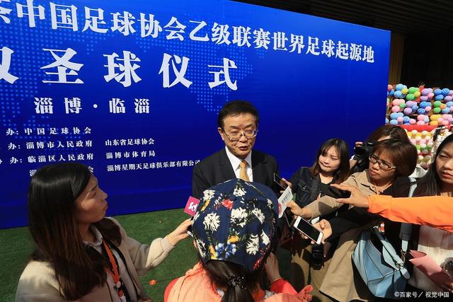 美记：詹姆斯决定下家之后 类似墨菲这种球员的交易可能浮出水面